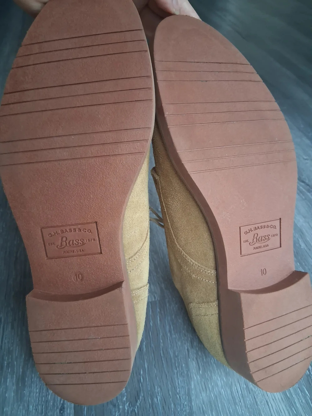 G.H. Bass & Co. Men's Suede Derby Shoes in Tan Size 10 M